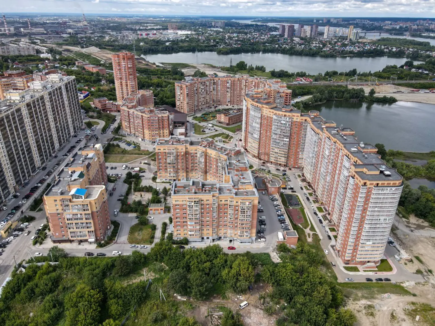 ЖК РАДУЖНЫЙ КАСКАД | фото 2 | id-8705 ЖК РАДУЖНЫЙ КАСКАД - новостройка комфорт-класса | фото 2 | id-8705