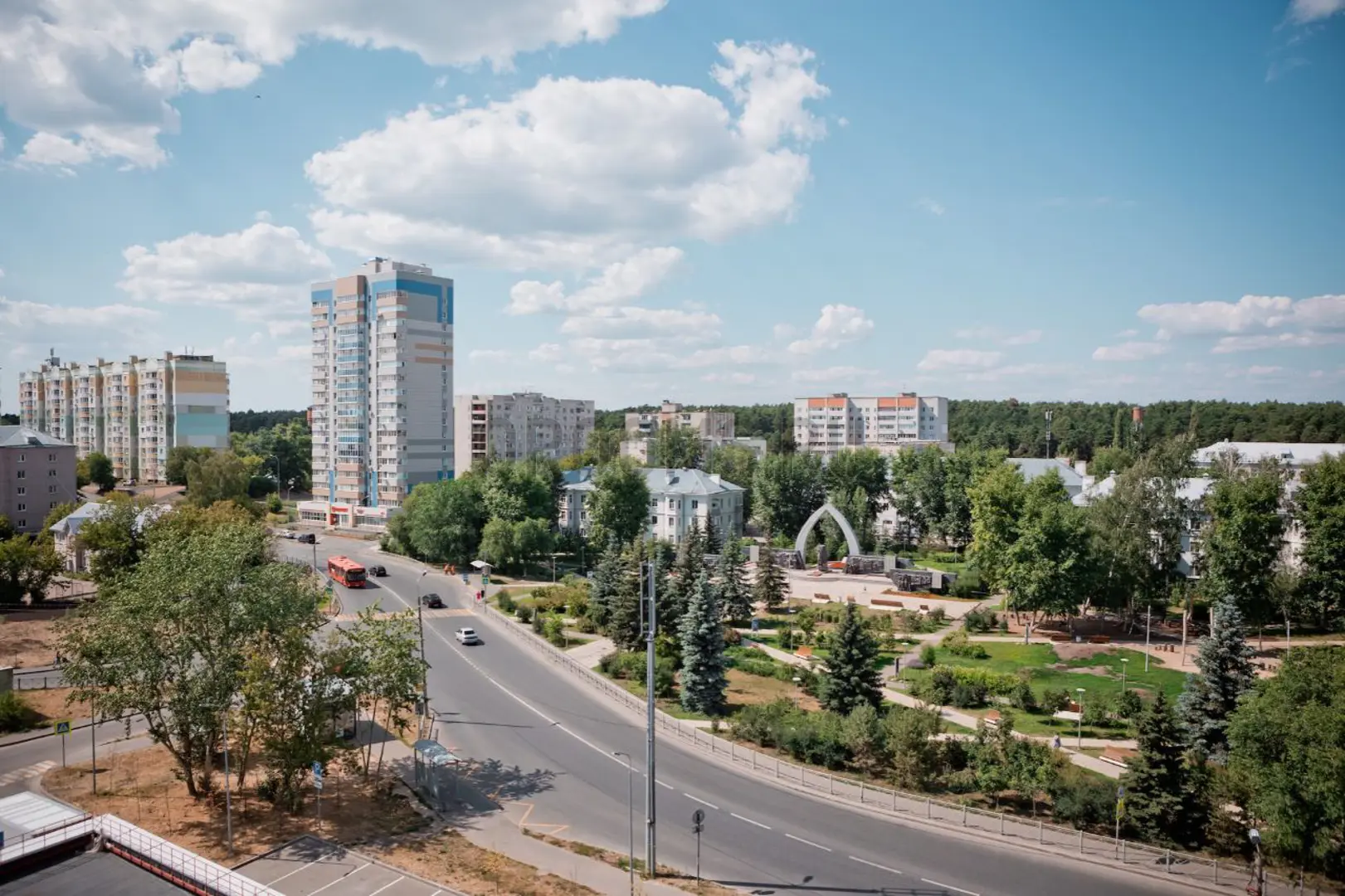 ЖК ДОМ НА БИРЮЗОВОЙ | фото 5 | id-17617 ЖК ДОМ НА БИРЮЗОВОЙ - новостройка комфорт-класса | фото 5 | id-17617